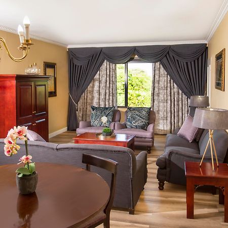Avani Gaborone Resort & Casino Extérieur photo