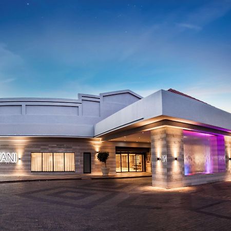 Avani Gaborone Resort & Casino Extérieur photo