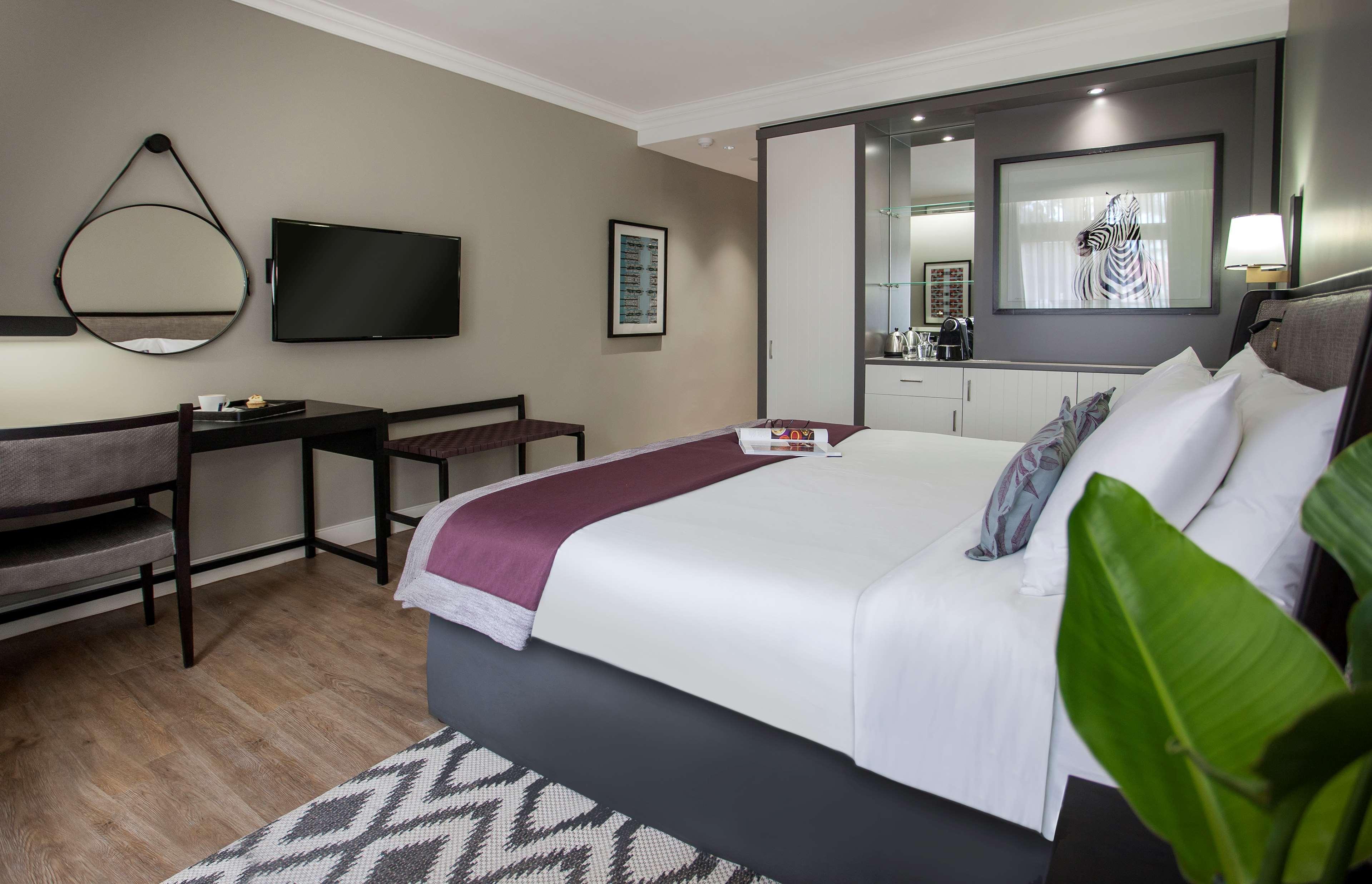 Avani Gaborone Resort & Casino Extérieur photo