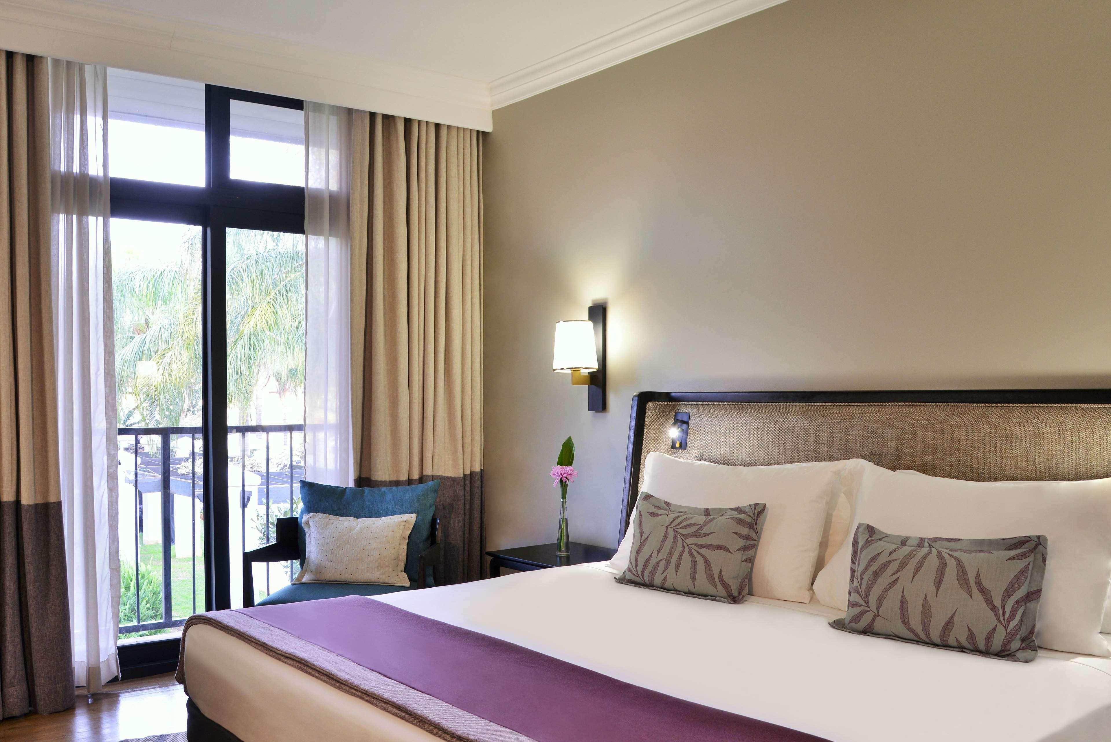 Avani Gaborone Resort & Casino Extérieur photo