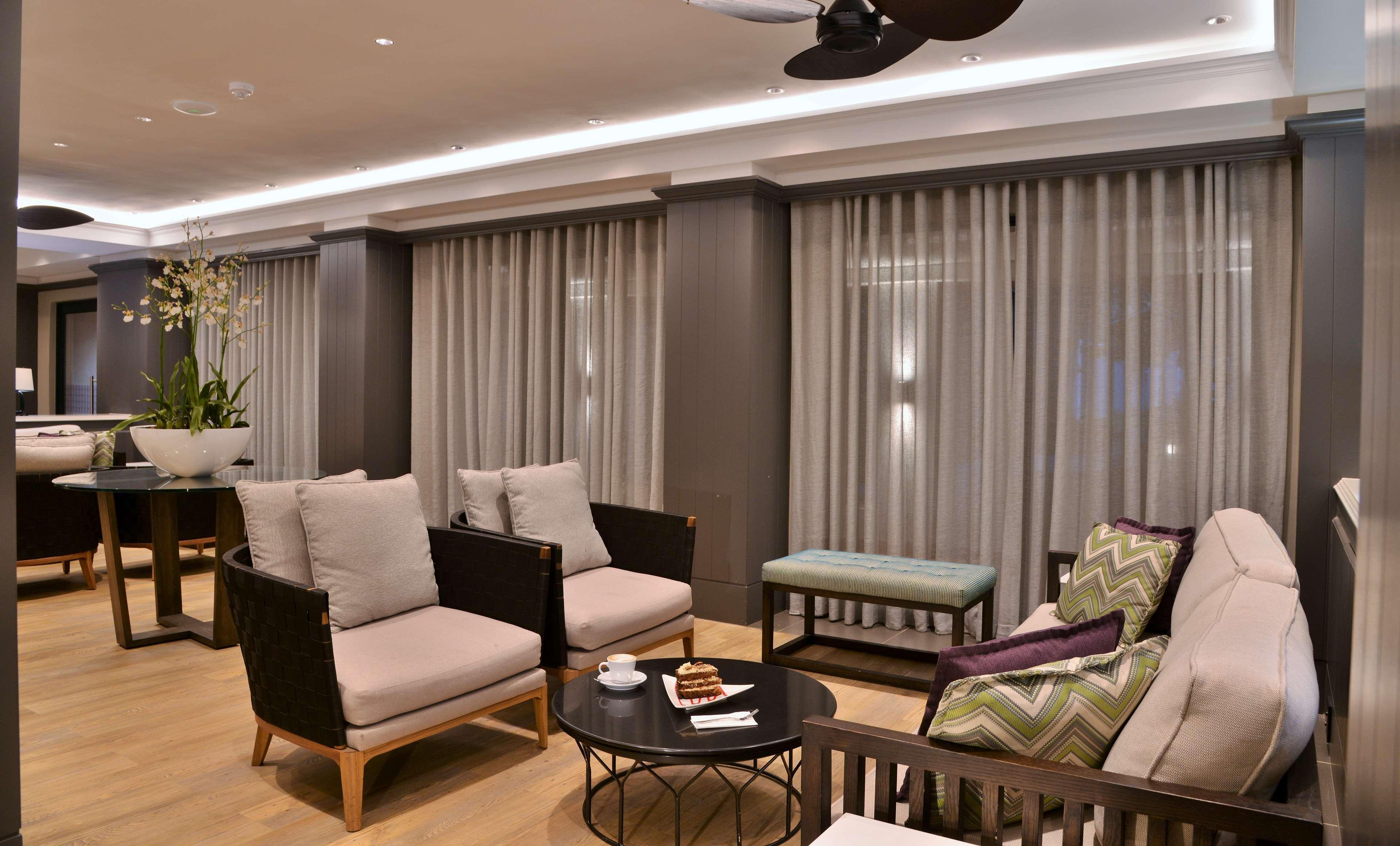 Avani Gaborone Resort & Casino Extérieur photo