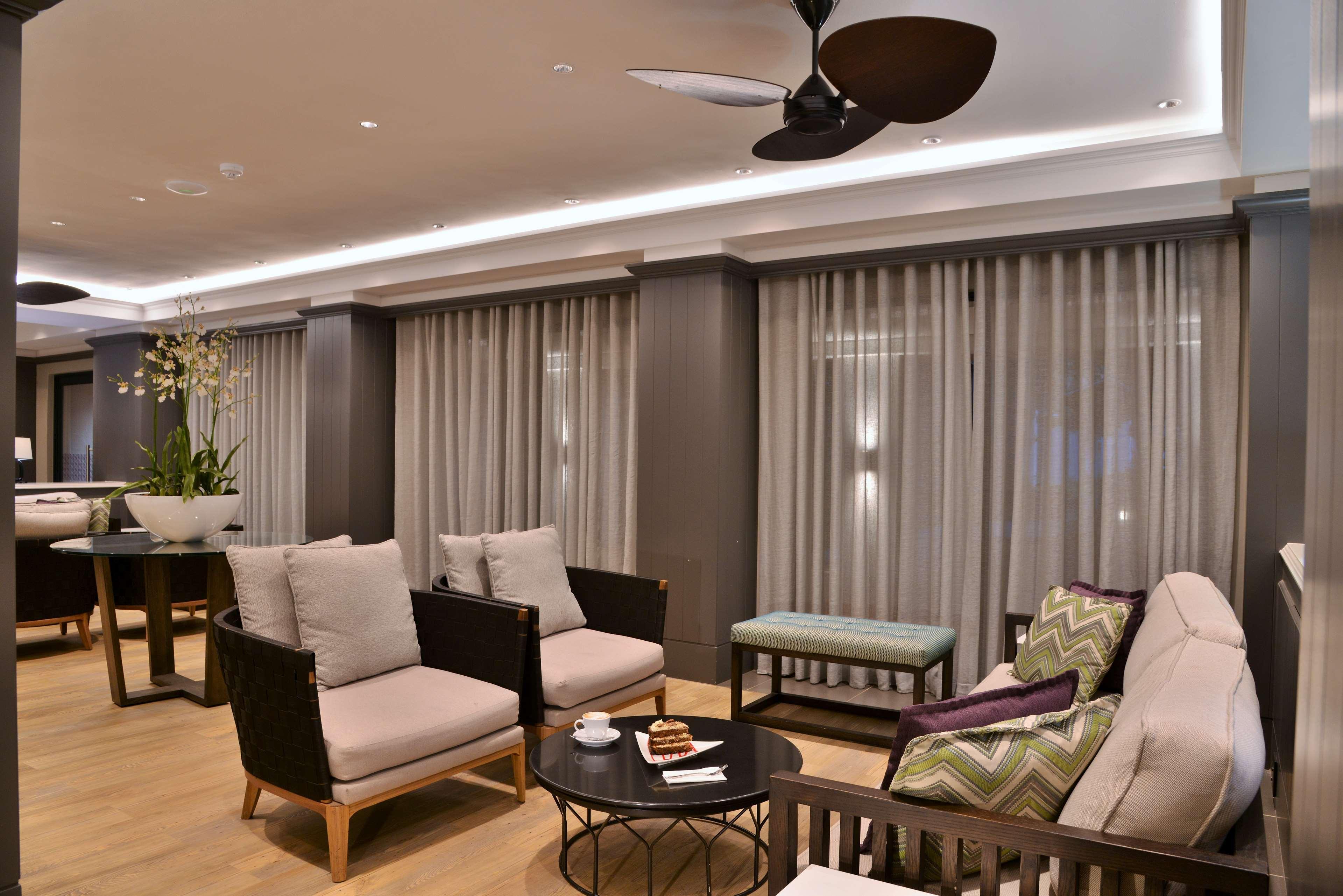 Avani Gaborone Resort & Casino Extérieur photo