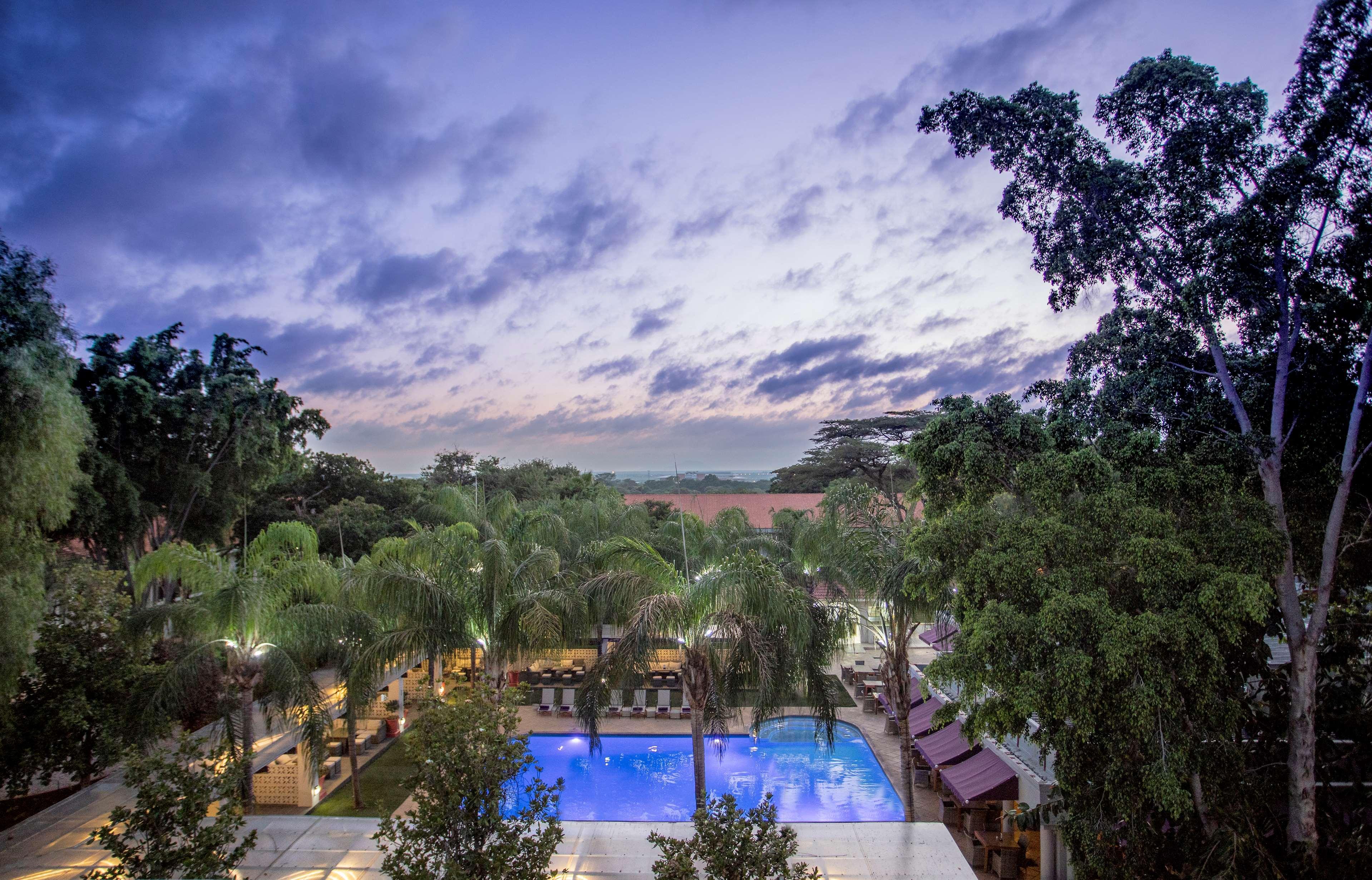 Avani Gaborone Resort & Casino Extérieur photo
